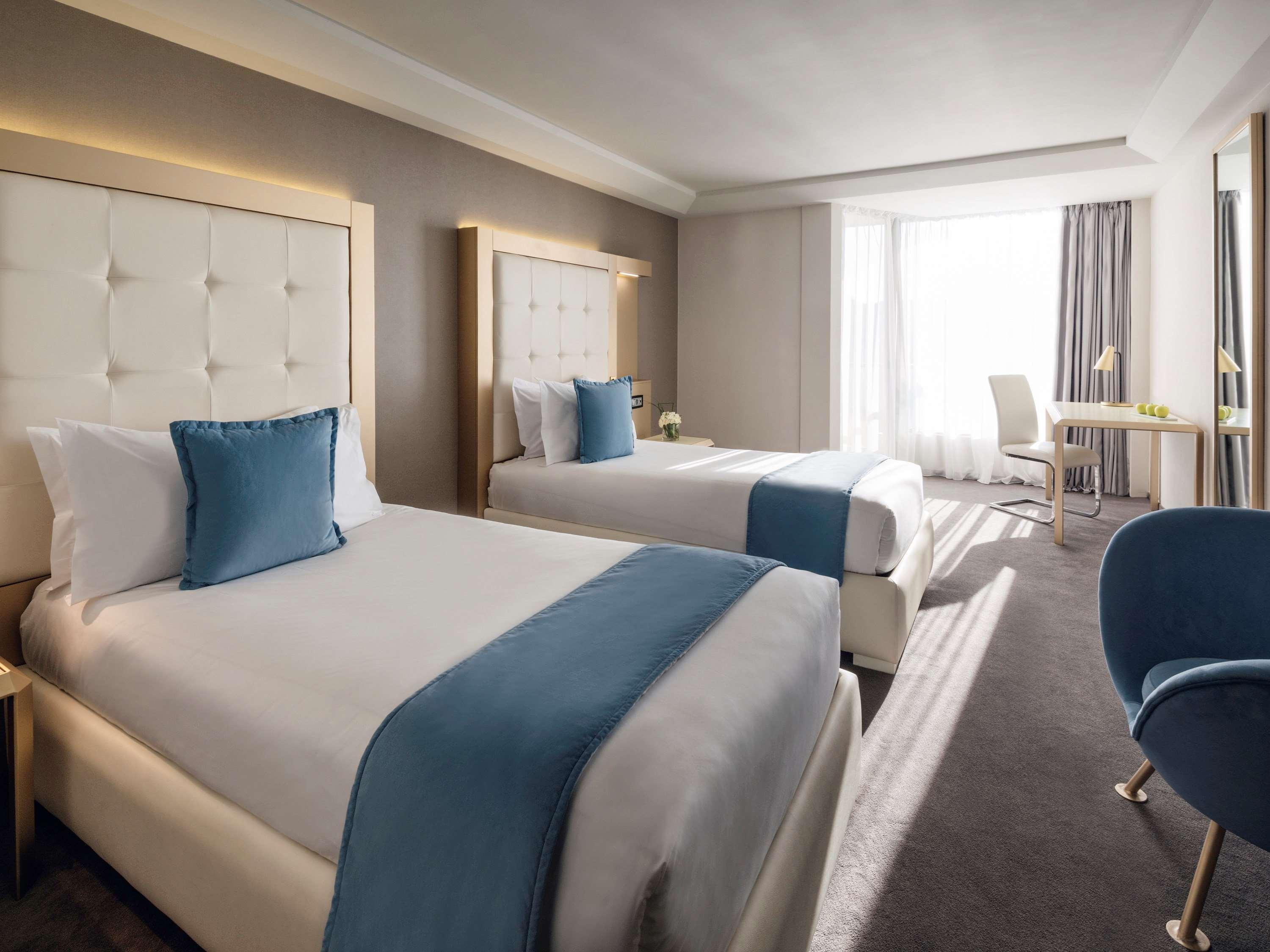 Moevenpick Hotel & Casino Malabata Tanger Ngoại thất bức ảnh A room at the hotel