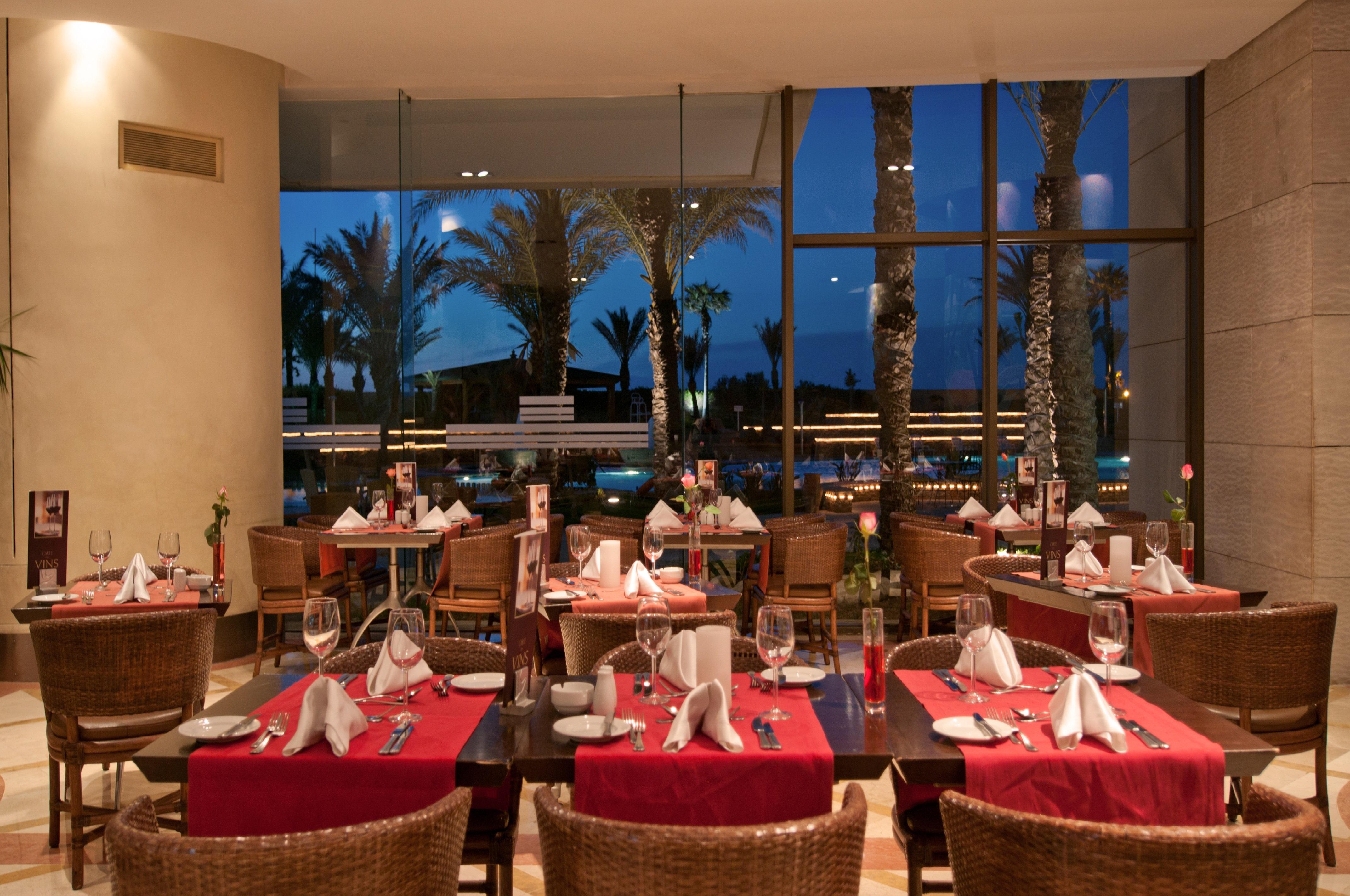 Moevenpick Hotel & Casino Malabata Tanger Ngoại thất bức ảnh The restaurant