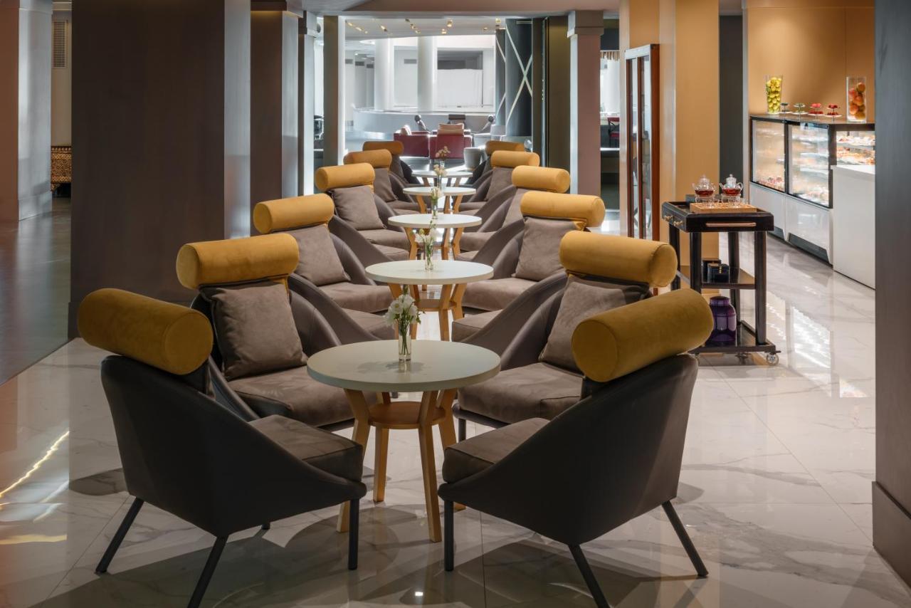 Moevenpick Hotel & Casino Malabata Tanger Ngoại thất bức ảnh The lounge at the airport