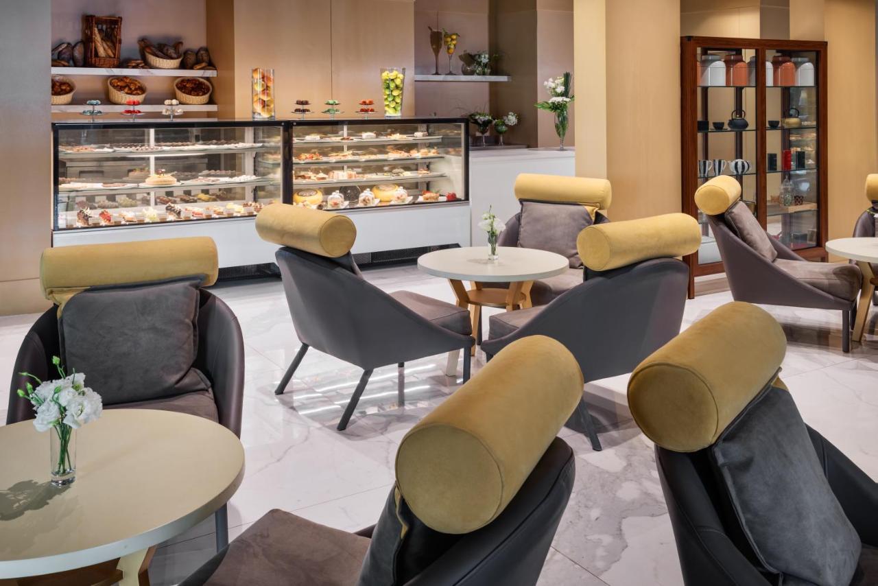 Moevenpick Hotel & Casino Malabata Tanger Ngoại thất bức ảnh The Lounge at the airport